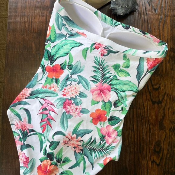 NWT  Tropi-Calling Bandeau One-Piece Swimsuit - Picture 6 of 7